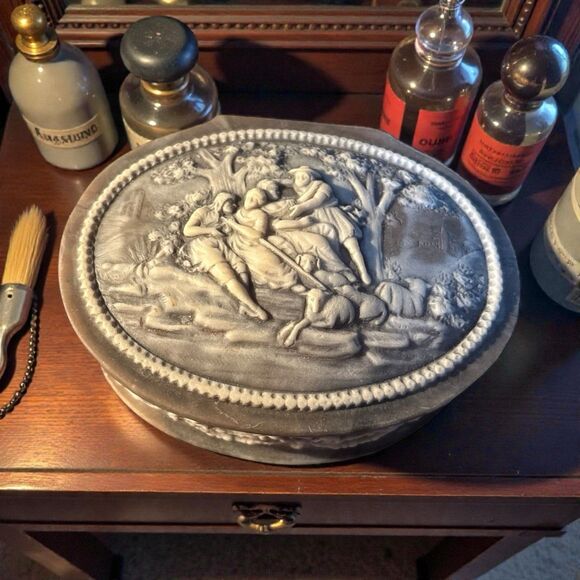 Carved Incolay Stone Jewelry Trinket Box With Hinged Lid VTG Made In USA 4.5”x3”